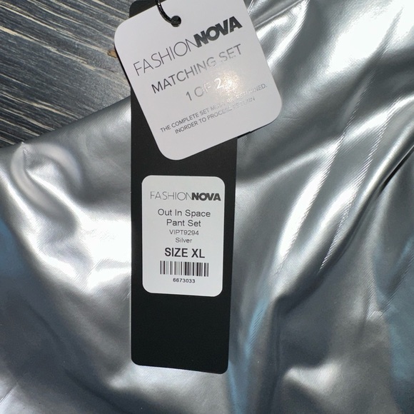 FASHIONNOVA Out In Space Pant Set - Picture 5 of 6